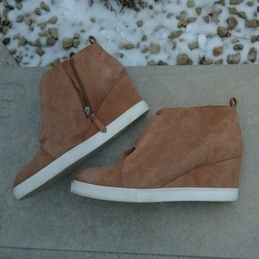 PAOLO FELICIA WEDGE SNEAKER Tan Suede size 9